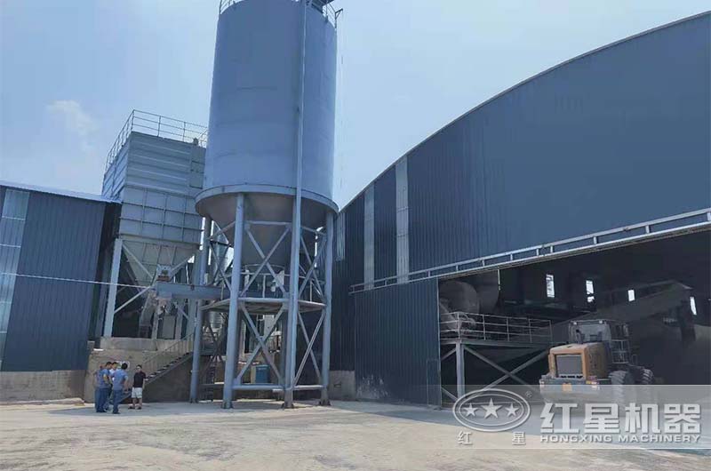 成品物料倉加蓋封閉車間 成品物料倉加蓋封閉車間