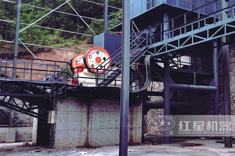 紅星廠家歐版顎式破碎機(jī)現(xiàn)場 紅星廠家歐版顎式破碎機(jī)現(xiàn)場