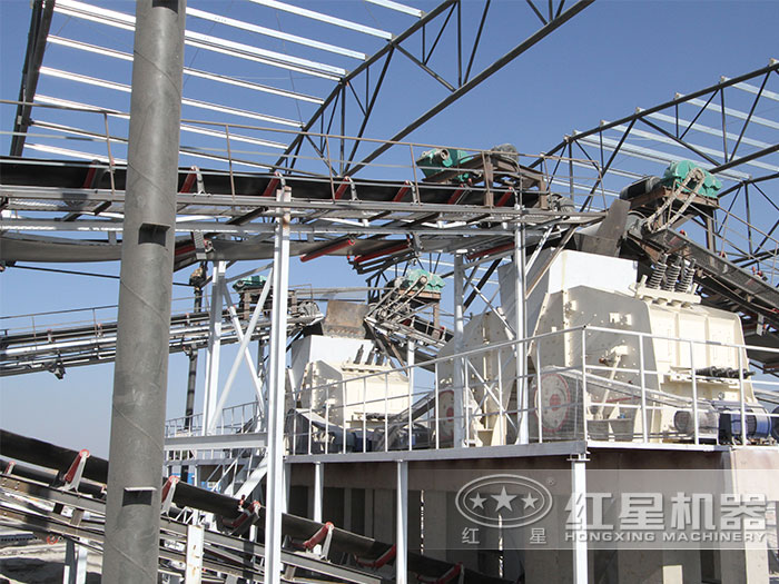 項(xiàng)目一期現(xiàn)場(chǎng)反擊破碎機(jī) 項(xiàng)目一期現(xiàn)場(chǎng)反擊破碎機(jī)