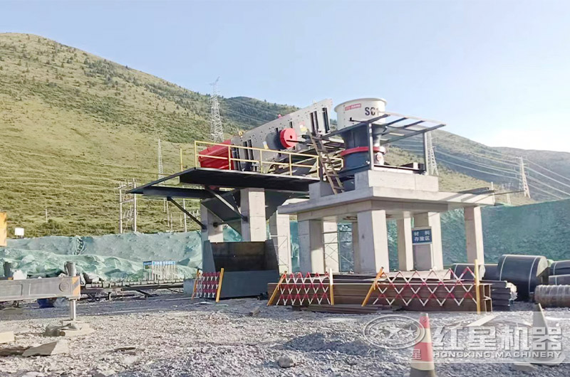 圓錐破碎機(jī)現(xiàn)場 圓錐破碎機(jī)現(xiàn)場